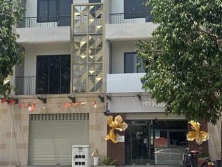 Bán căn góc shophouse 1 trệt 2 lầu suncasa central đường d4 giao với n13 vị trí đẹp nhất khu