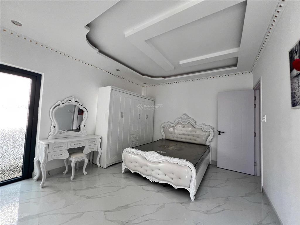 Cho thuê căn góc nhà phố thành phố mới bình dương 4 tầng 9 phòng ngủ có thang máy giá 55tr/tháng