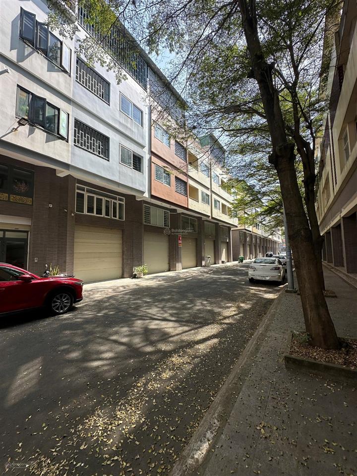 Bán shophouse tại đồng khởi, giá ưu đãi 7,2 tỷ, 107m2, 6pn, 6wc