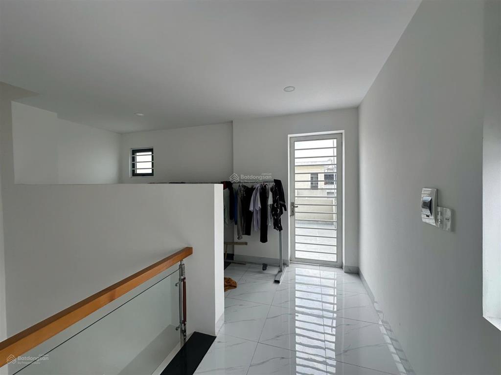Bán shophouse tại đồng khởi, giá ưu đãi 7,2 tỷ, 107m2, 6pn, 6wc