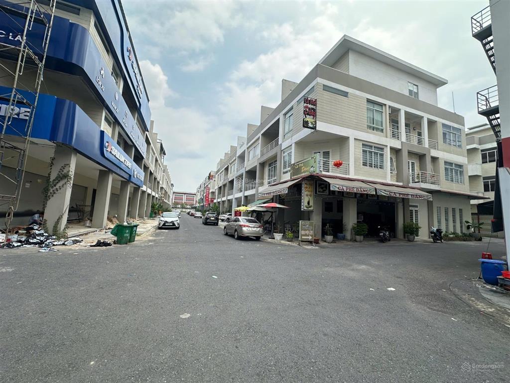 Bán shophouse tại đồng khởi, giá ưu đãi 7,2 tỷ, 107m2, 6pn, 6wc