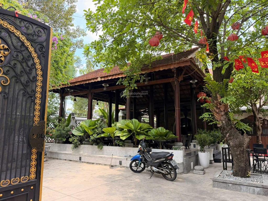 Chính chủ cần cho thuê quán caphe mộc cầm phường bình dương 770m2 full nội thất giá 50tr/tháng