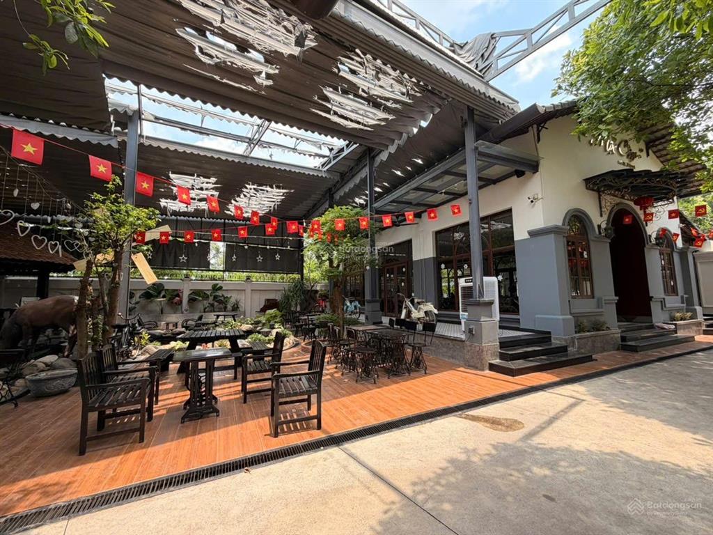 Chính chủ cần cho thuê quán caphe mộc cầm phường bình dương 770m2 full nội thất giá 50tr/tháng