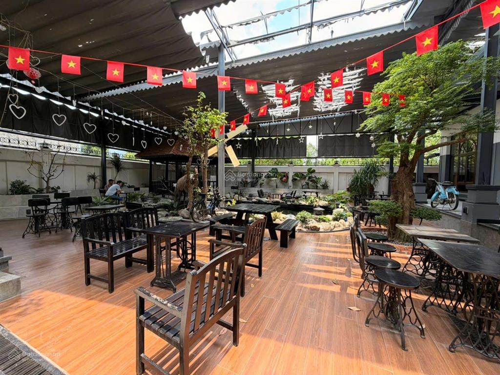 Chính chủ cần cho thuê quán caphe mộc cầm phường bình dương 770m2 full nội thất giá 50tr/tháng