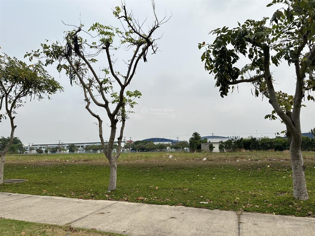 Bán 20.000m2 đường võ nguyên giáp ngay cổng kcn vsip 2a giá 179 tỷ cách tttm thế giới 1 km