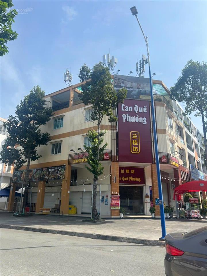 Bán căn góc mặt tiền đường đồng khởi trung tâm thành phố mới bình dương, giá 25tỷ cho thuê 50tr/th