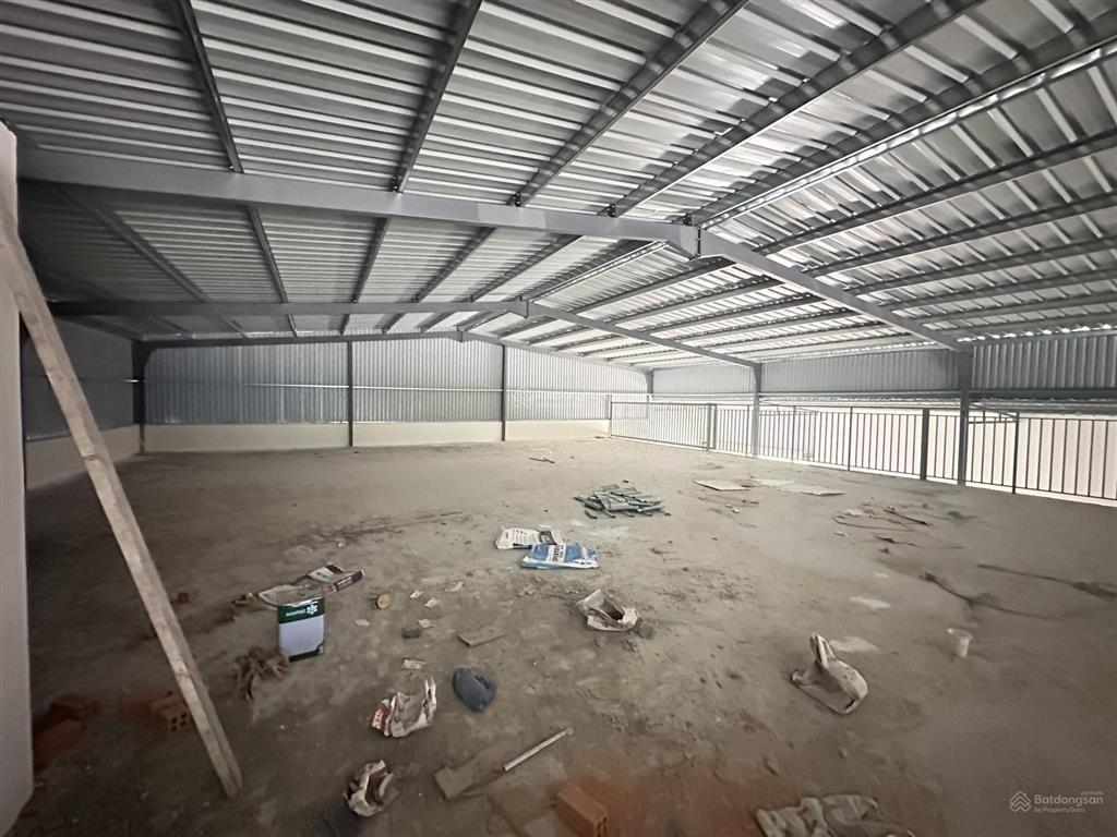 Cho thuê kho, nhà xưởng 600m2 tại n14, hòa phú, 40 triệu vnd giá cực chất