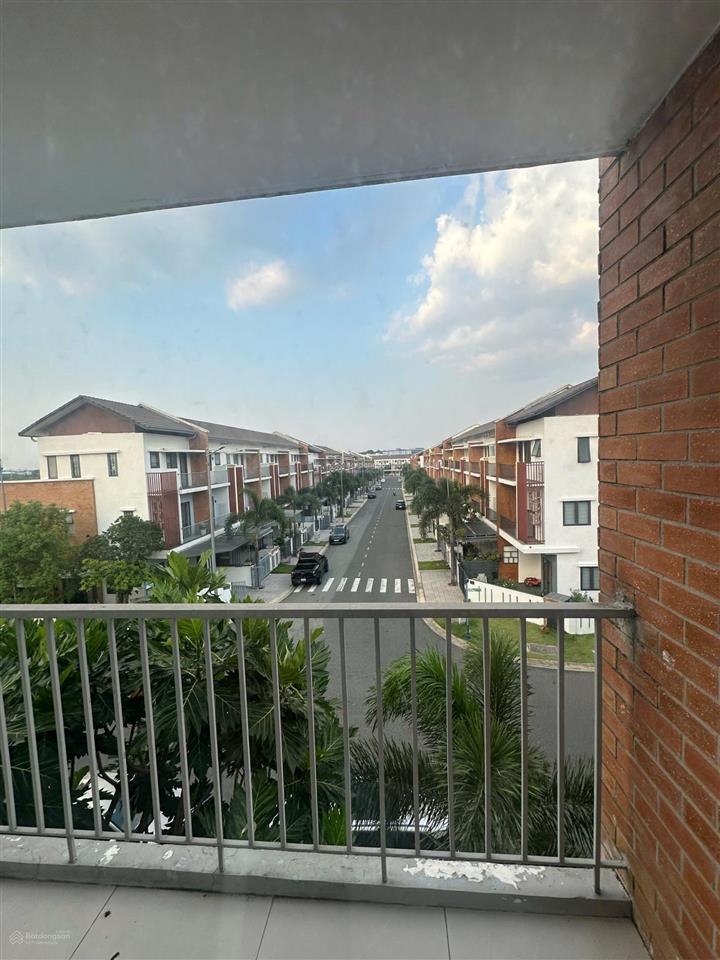 Bán căn nhà sun casa 1, phường bình dương, 80m2, 1 trệt 2 lầu, full nội thất, giá 2,950 tỷ
