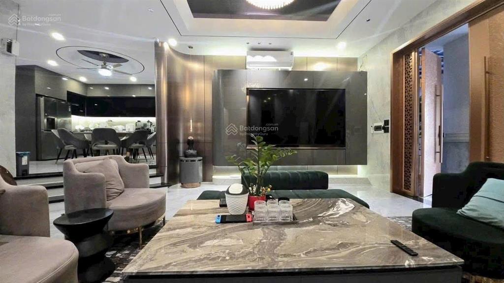 Bán căn biệt thự khu dân cư chánh nghĩa mặt tiền đường d, dt 200m2 full nội thất