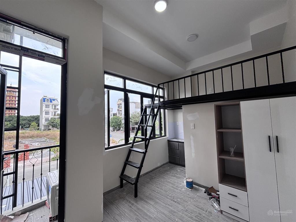 Khai trương chdv mới xây xong làng đại học