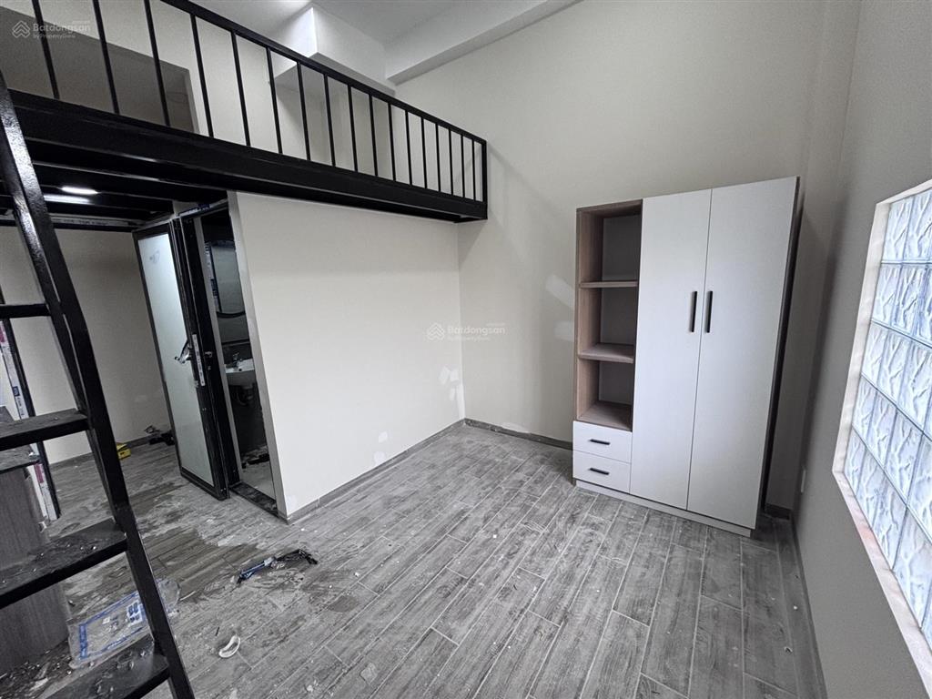 Khai trương chdv mới xây xong làng đại học