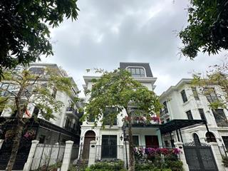 Cực hiếm, biệt thự green bay mễ trì, gần hồ điều hòa rộng 8ha, 150m2 4 tầng có hầm 105 tỷ