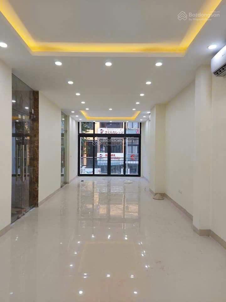 Tòa văn phòng đẹp nhất phố trung kính trong tầm giá  42 tỷ, 69m2 7 tầng mặt tiền đẹp
