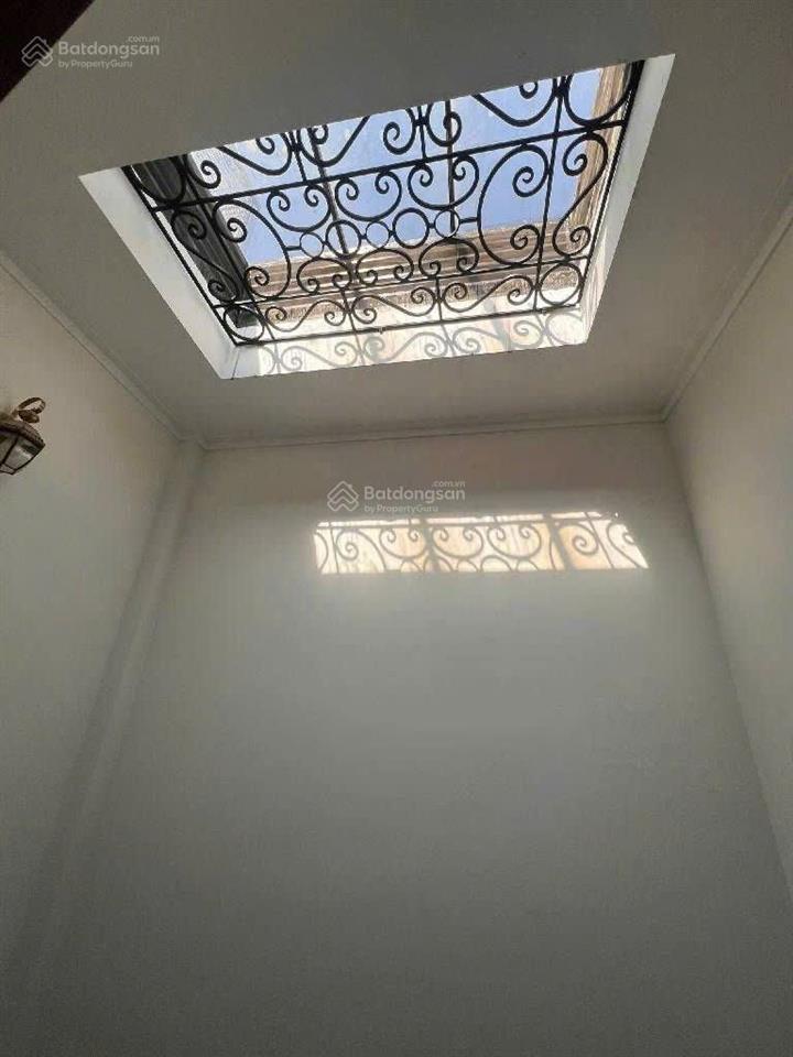 Tòa văn phòng đẹp nhất phố trung kính trong tầm giá  42 tỷ, 69m2 7 tầng mặt tiền đẹp