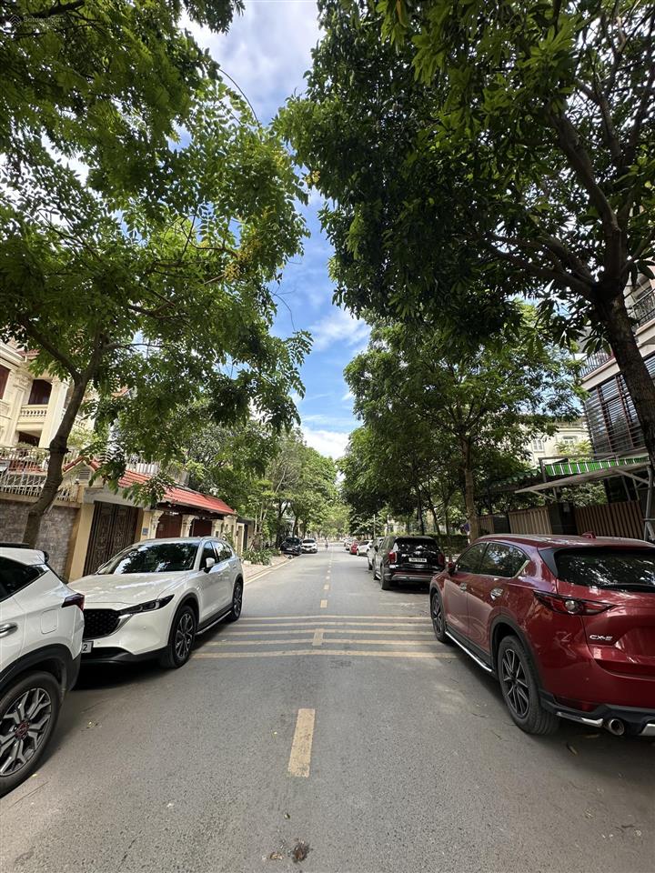Biệt thự đơn lập khu đô thị dịch vọng ngay sát công viên cầu giấy