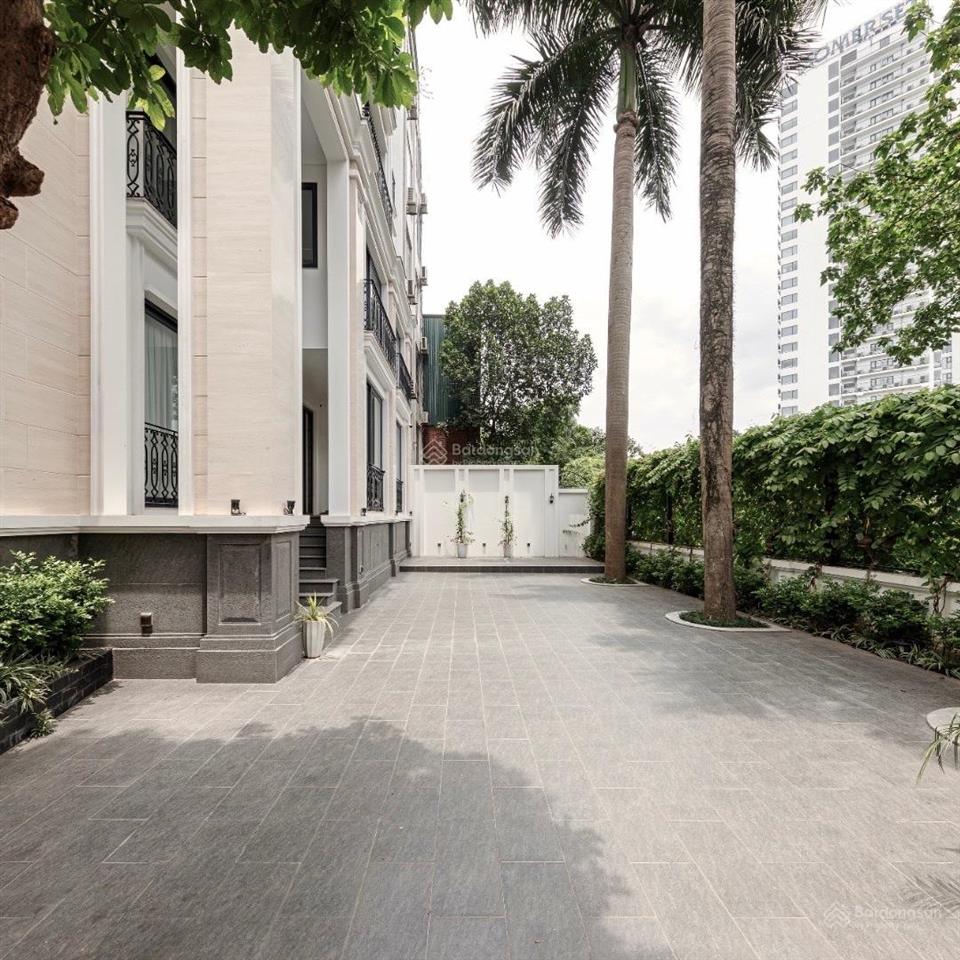 Bất động sản thương mại cho thuê vị trí đắc địa  tô ngọc vân, tây hồ