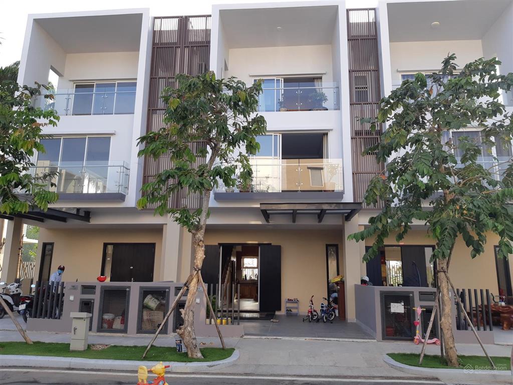 Nhà phố view sông trực diện palm residence 10 phút tới trung tâm thủ thiêm
