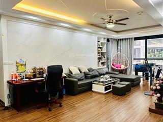 Chung cư cao cấp hoàng cầu  tân hoàng minh, lô góc, 2 thoáng, view bể bơi, 2 ngủ, hầm gửi xe, 80m