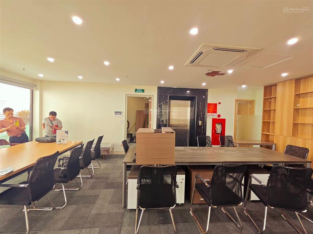 Siêu vip tòa lê văn lương, 120m2 lô góc 9 tầng, 12.6m mt, thông sàn, cho thuê 1.7 tỷ/năm