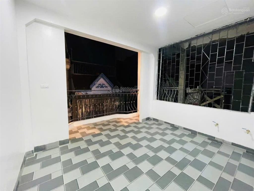 Giảm 1 tỷ bán nhà chùa bộc, cạnh đh thuỷ lợi, vài bước ô tô vào, ngõ thông, không quy hoạch, 46m*5t
