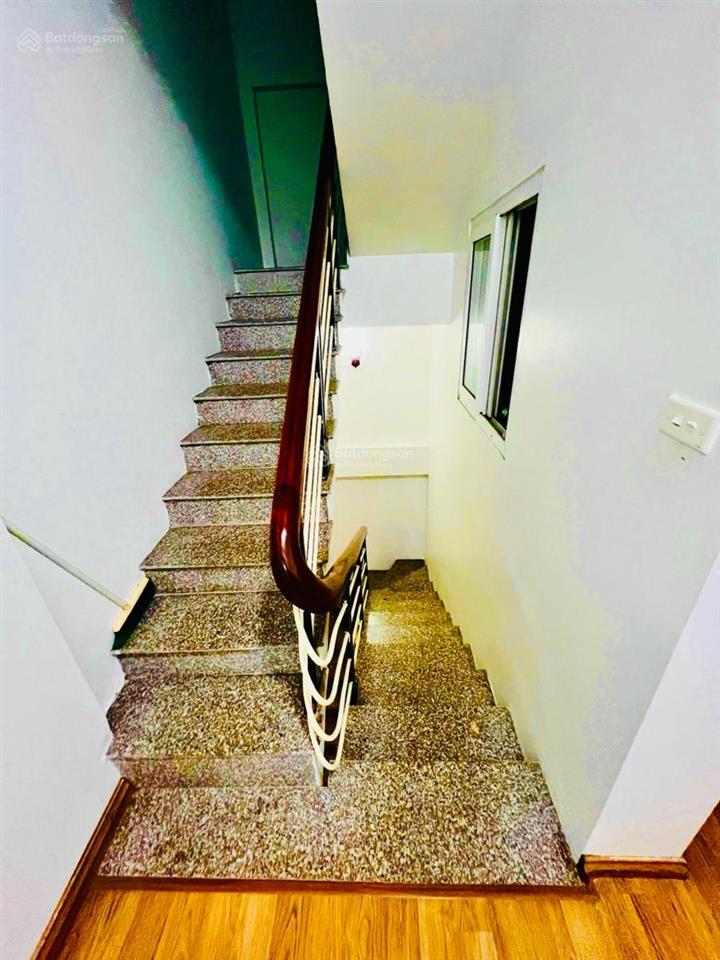 Cấp cứu! ngõ 34 hoàng cầu phân lô, ba gác thông hồ, 10m ô tô  mặt tiền 5m kd, 43m2x5t