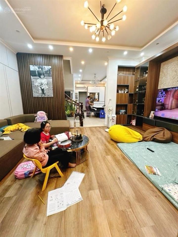 Cực phẩm trường chinh, ngõ thông sát phố, 3 thoáng, thang máy, kd đỉnh, 45m2*5t ở luôn