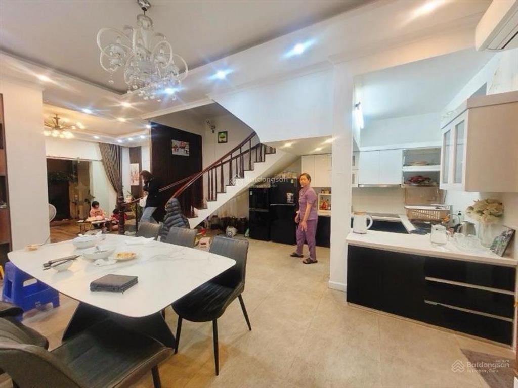 Cực phẩm trường chinh, ngõ thông sát phố, 3 thoáng, thang máy, kd đỉnh, 45m2*5t ở luôn
