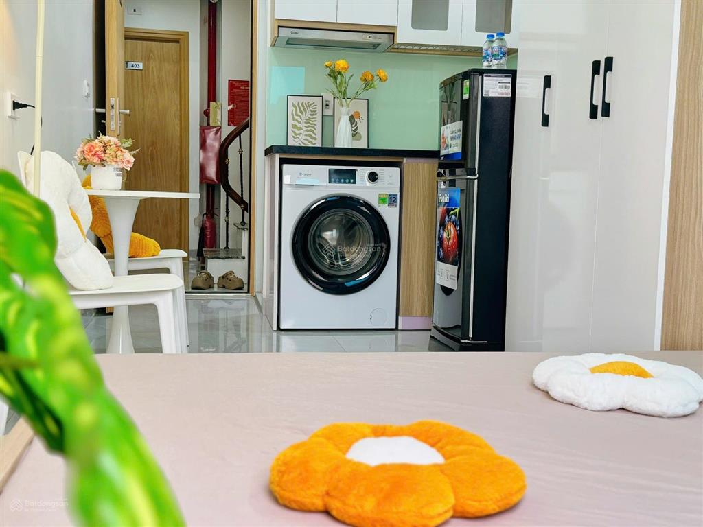 Chính chủ cho thuê ccmn tại láng hạ, tầng 5 view thoáng, full đồ, mg riêng, thang máy, sát phố, 20m