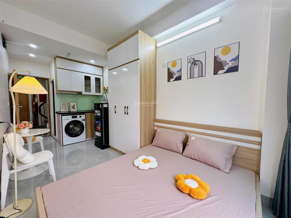 Chính chủ cho thuê ccmn tại láng hạ, tầng 5 view thoáng, full đồ, mg riêng, thang máy, sát phố, 20m