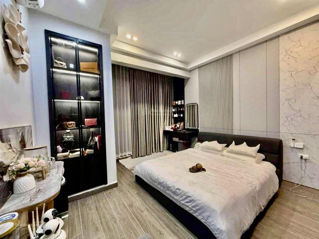 Stop!ngõ 34 hoàng cầu, ô tô, ngõ thông, kd, ko qh, 42m2, ở ngay