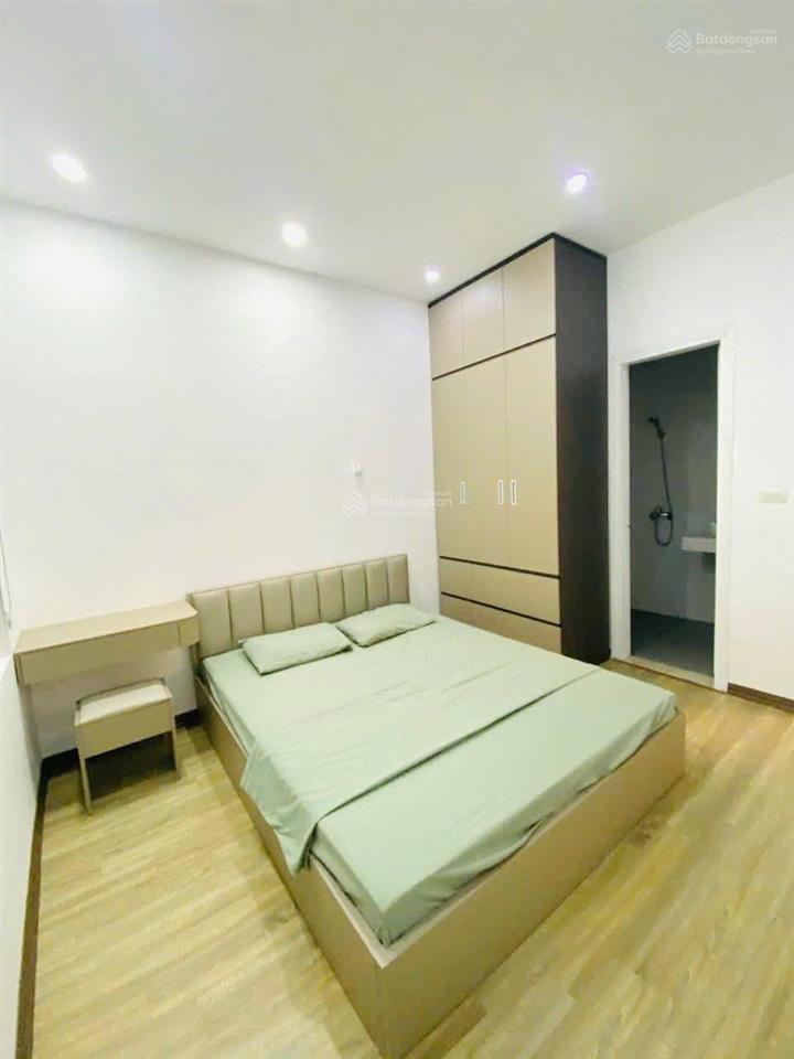 Chung cư hoàng văn thái, căn lô góc, ban công, ở/cho thuê, tầng trung, mới đẹp, 2pn  2nvs, 68m2