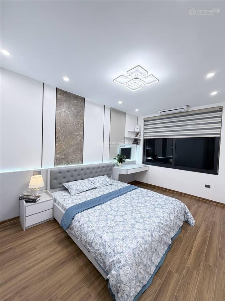Gấp! nhà mặt ngõ tôn đức thắng, ô tô đỗ cửa, không quy hoạch, kinh doanh tốt, 6t thang máy ở ngay.