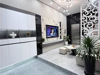 Gấp! nhà mặt ngõ tôn đức thắng, ô tô đỗ cửa, không quy hoạch, kinh doanh tốt, 6t thang máy ở ngay.