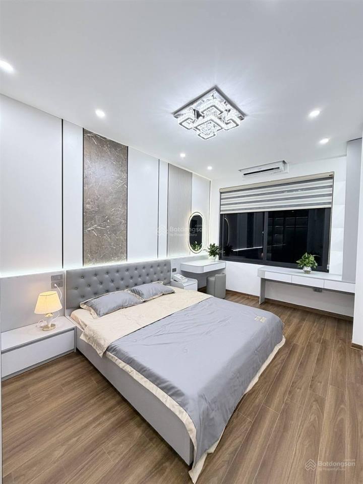 Gấp! nhà mặt ngõ tôn đức thắng, ô tô đỗ cửa, không quy hoạch, kinh doanh tốt, 6t thang máy ở ngay.