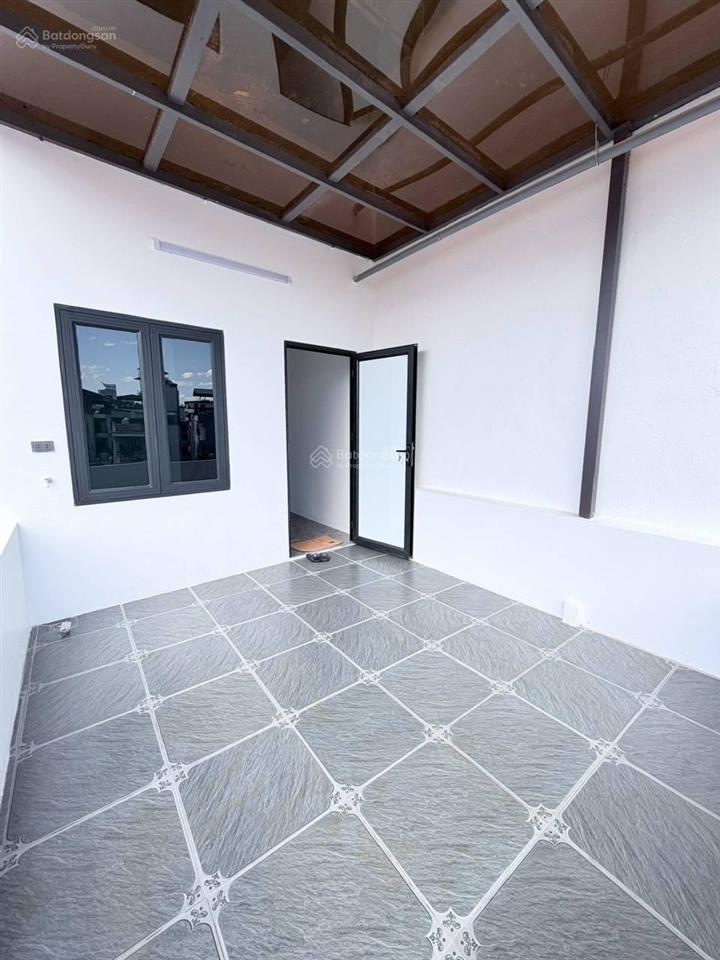 Gấp! nhà mặt ngõ tôn đức thắng, ô tô đỗ cửa, không quy hoạch, kinh doanh tốt, 6t thang máy ở ngay.