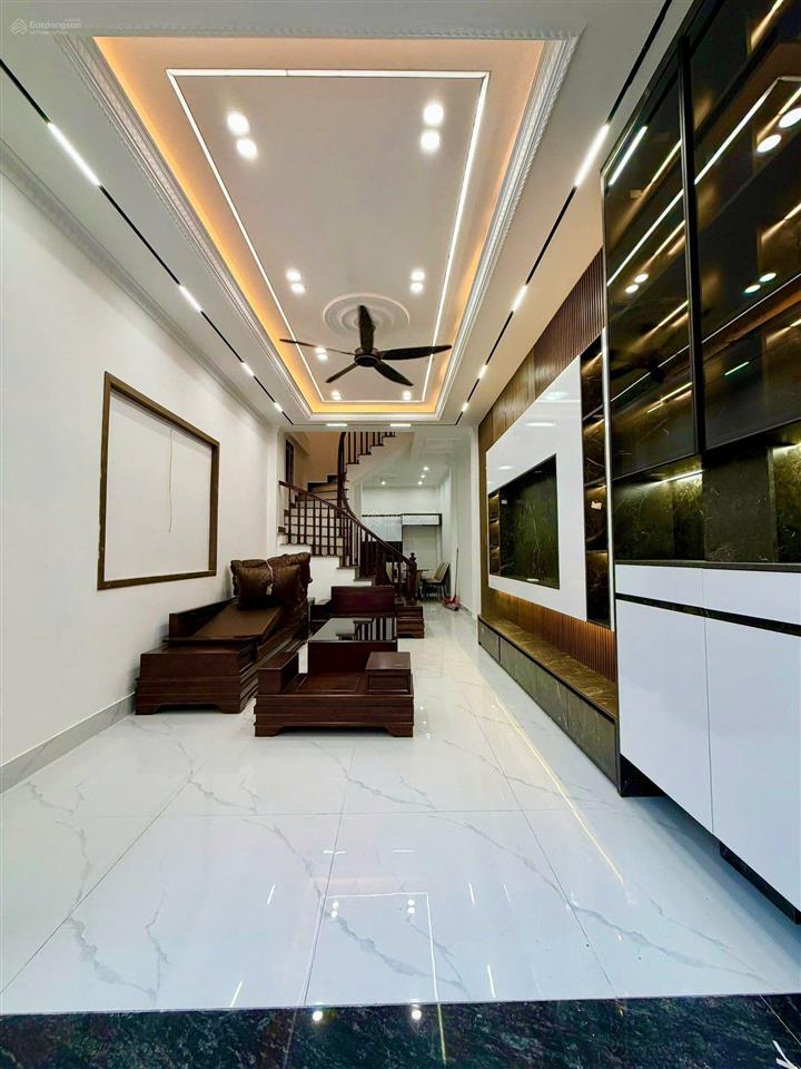 Bán nhà cát linh cách ô tô 50m, ngõ thông trước nhà thoáng, không qh, tặng nội thất ở ngay 38m2*5t