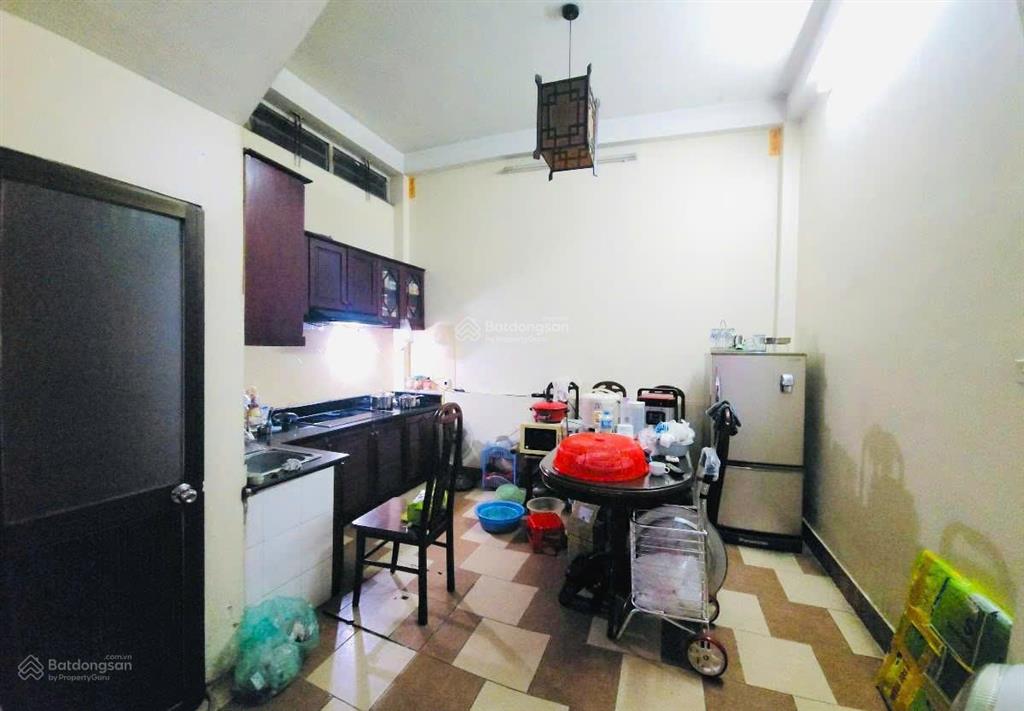 Gấp! lô góc cầu giấy, 2 mặt ngõ, 2 thoáng, 35m ra phố, sổ vuông a4, ở/cho thuê, không qh, 36.8m2