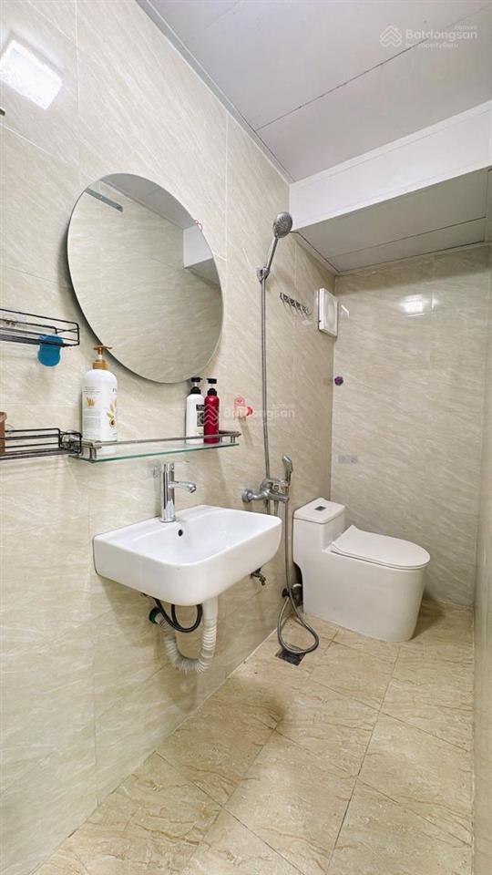 Nhà 4 tỷ, sổ riêng, gần tôn đức thắng, 2 thoáng, gần hồ, 50m ra ôtô, đủ công năng, ko quy hoạch