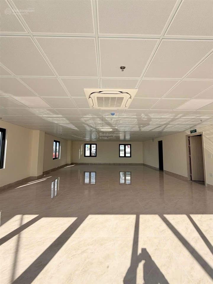 Tòa vp hạng a mặt phố nguyễn hoàng, lô góc, mt 10m, kd đỉnh vỉa hè rộng, sổ đẹp, 280m2*9t