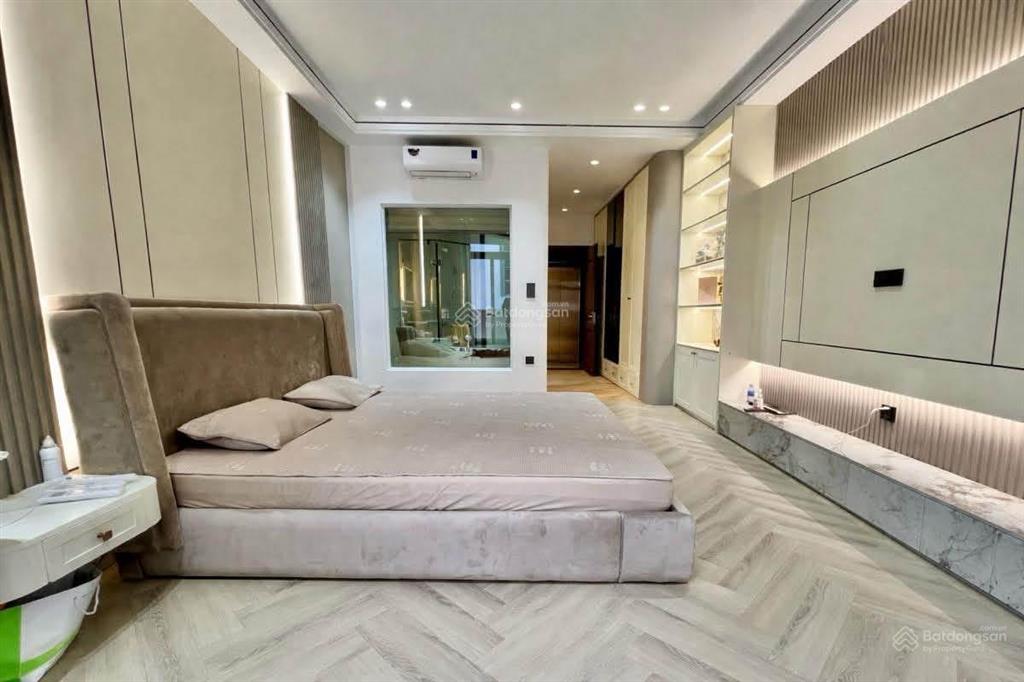 Hiếm! hào nam, 2 thoáng, ô tô đỗ cửa, 45m*5t thang máy, kinh doanh, sổ đẹp, ko quy hoạch