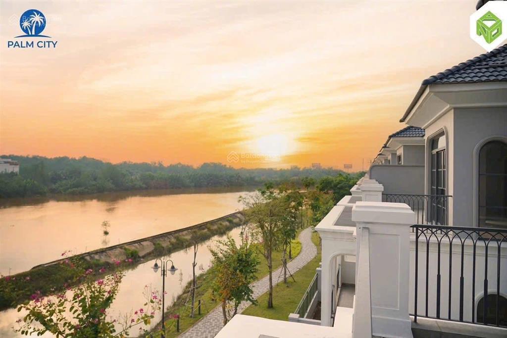 Chỉ 80 triệu/m2 đất tặng nhà, nhà phố palm city ngay nút giao cao tốc  vđ3  sổ hồng giá chỉ 10 tỷ