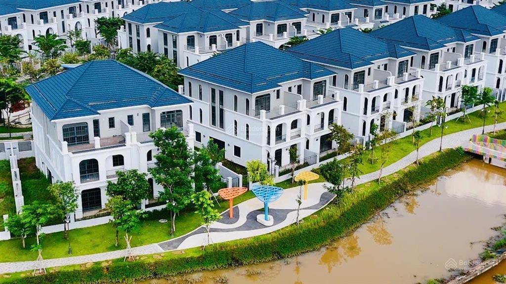 Chỉ 80 triệu/m2 đất tặng nhà, nhà phố palm city ngay nút giao cao tốc  vđ3  sổ hồng giá chỉ 10 tỷ