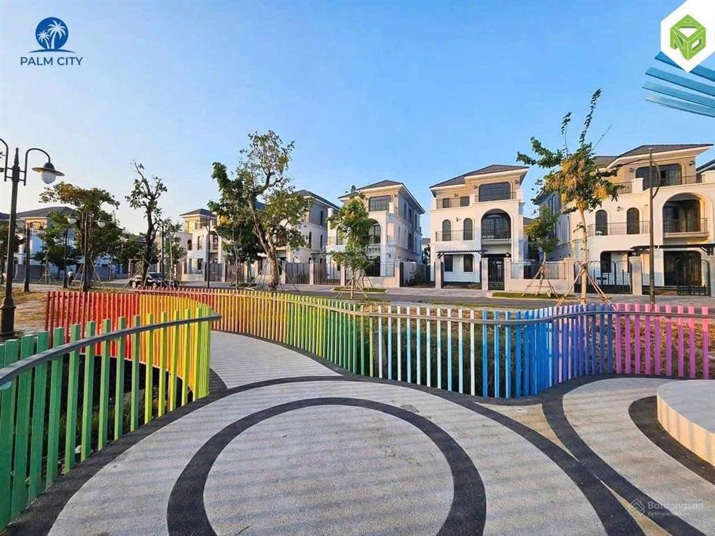 Chỉ 80 triệu/m2 đất tặng nhà, nhà phố palm city ngay nút giao cao tốc  vđ3  sổ hồng giá chỉ 10 tỷ