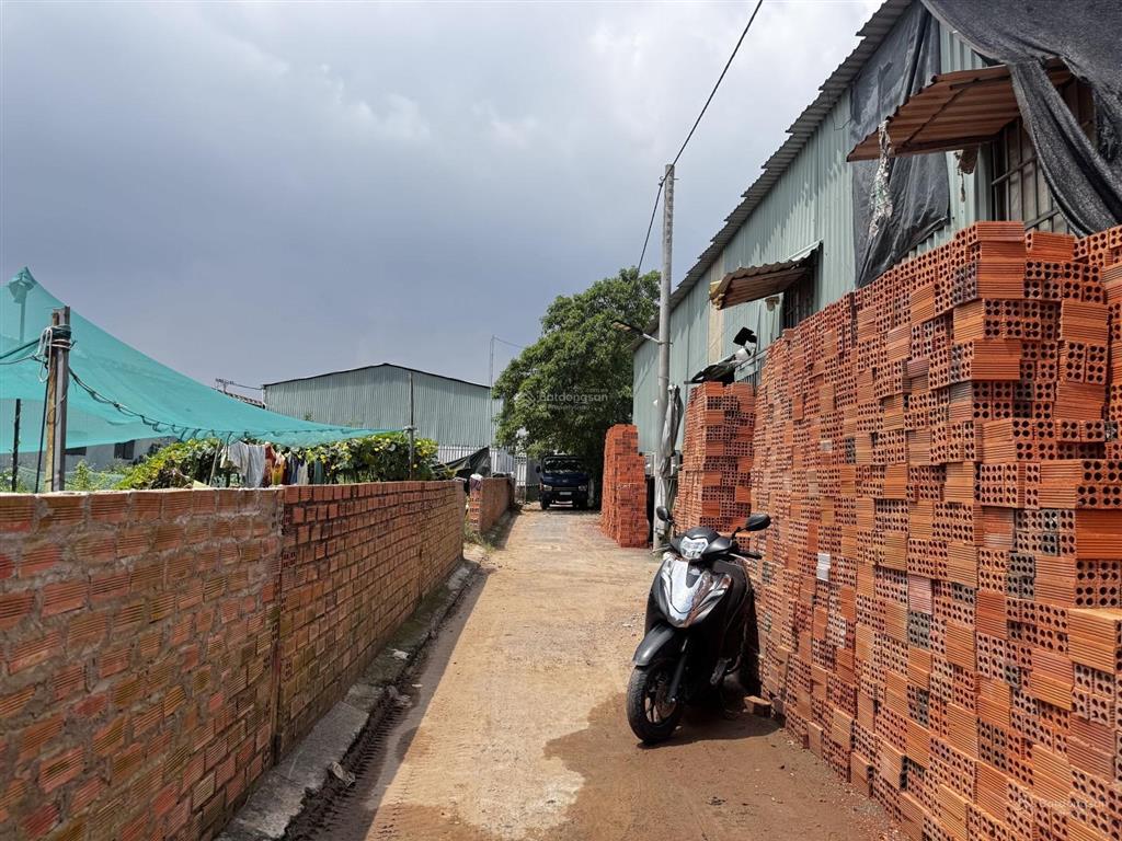 Đất hẻm xe tải cách mt nguyễn xiển chỉ 50m ngay ngã ba long thuận | giá 3,35 tỷ