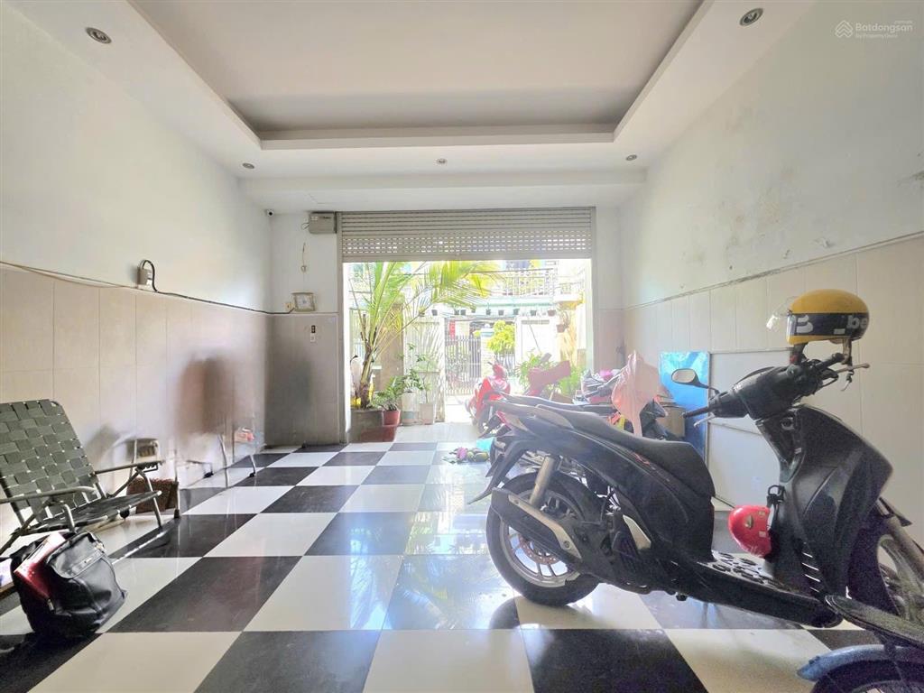 Mặt tiền đường 35 sát nguyễn tuyển  300m ra nguyễn duy trinh  vị trí đẹp bình trưng tây q2
