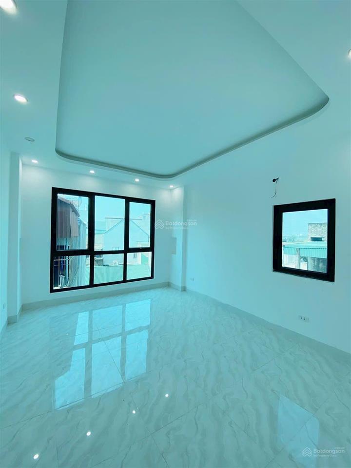 Bán nhà riêng 33m2 có thang máy phú lương  hà đông giá chỉ 5,3 tỉ còn tl