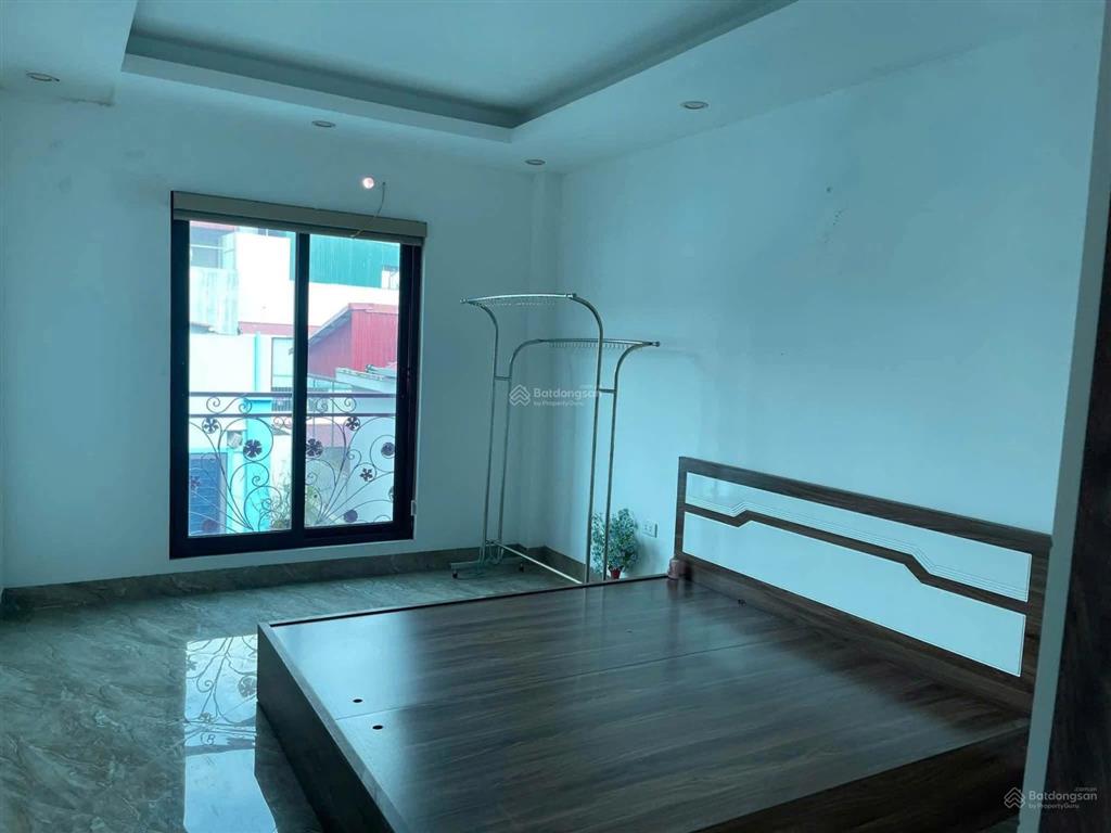 Chính chủ cho thuê nhà nguyên căn tại xốm, nhà 5 tầng, 30m2, 3pn, 9,5 tr/tháng,  0789 833 ***