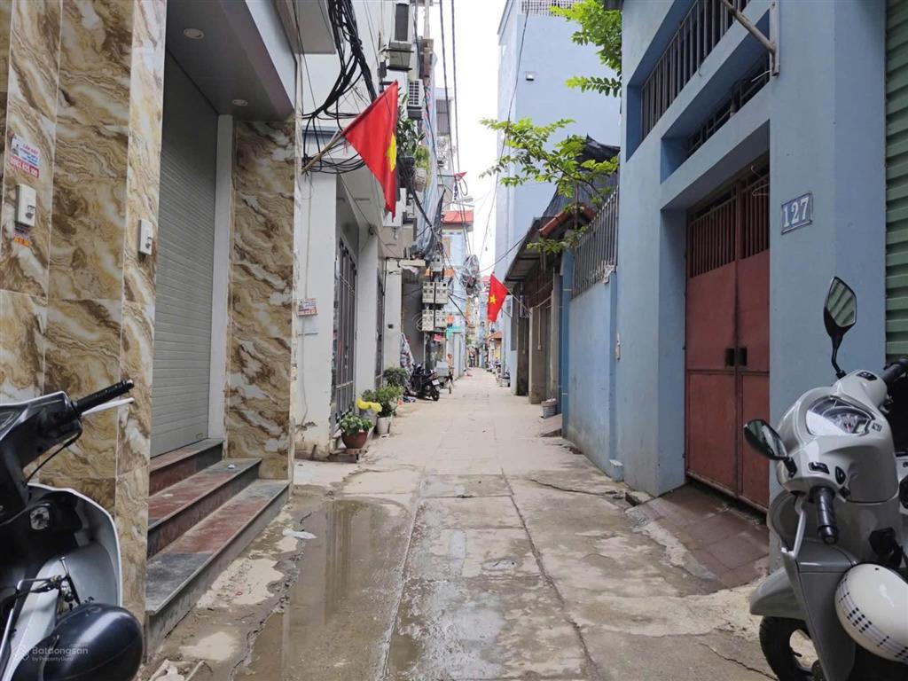 Chính chủ cho thuê nhà nguyên căn tại xốm, nhà 5 tầng, 30m2, 3pn, 9,5 tr/tháng,  0789 833 ***