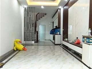 Chính chủ cho thuê nhà nguyên căn tại xốm, nhà 5 tầng, 30m2, 3pn, 9,5 tr/tháng,  0789 833 ***