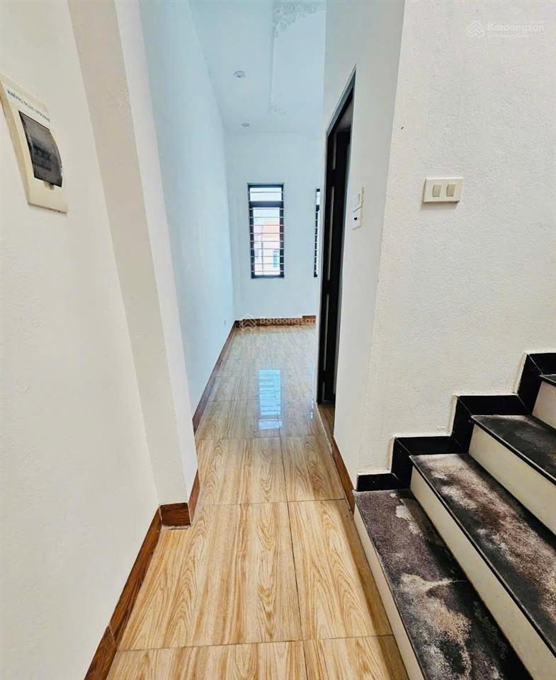 Cho thuê nhà nguyên căn ngõ 139 quyết thắng, hà đông
dt 35m2, 4 tầng, 4n, 3wc, 9tr/tháng